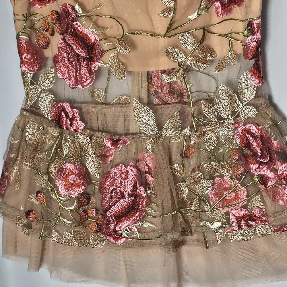 🌺 Floral Embroidered Beautiful Sleeveless Somewhat Sheer Top By Vone - Size 6❤️ - Picture 6 of 11